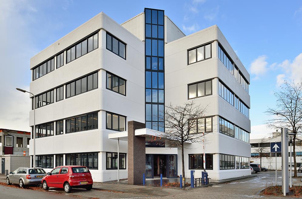 LGEMEEN De kantoorgebouwen bevinden zich op het bedrijventerrein Lage Weide. Op dit bedrijventerrein zijn bekende ondernemingen gevestigd als de Hema, Douwe Egberts, WE International B.V.