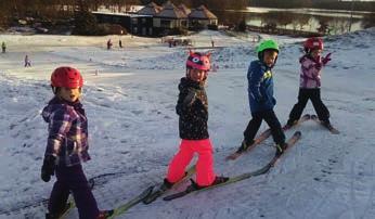 tubingband naar beneden suist. Dit is ook ideaal voor kinderfeestjes. Onze horecagelegenheid is regelmatig geopend voor een drankje en een versnapering. Ook heerlijk na een wandeling. Tel.