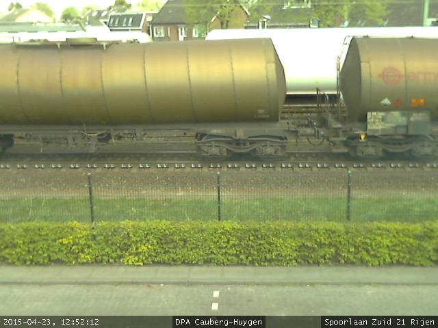 Als extra identificatiemiddel van het treinverkeer, is aanvullend voor de woning Spoorlaan Zuid een camera aangebracht waarmee elke seconde een foto van het spoor is genomen.