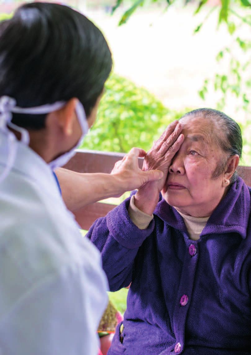 Toekomstplannen Een algemeen arts uit Houaphan volgt de opleiding tot oogarts om de dienstverlening in Houaphan te verbeteren.