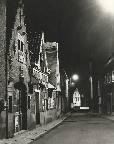 De cinemazaal werd in 1921 nog vergroot. Later moest Maesekes z n cinema het onderspit delven voor echte cinemazalen zoals de Nova (voor iedereen!