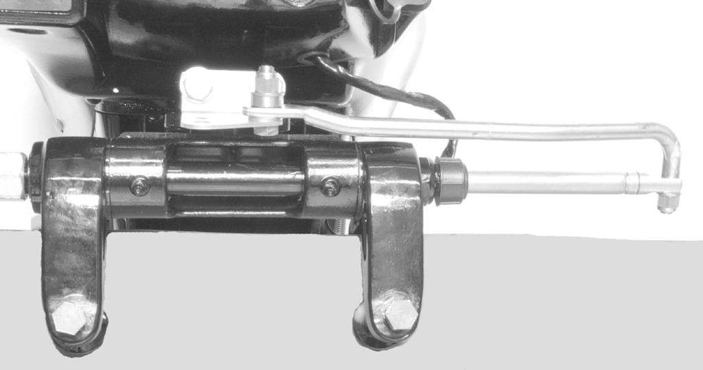 Als er smeermiddel op een volledig uitgestoken stuurkbel wordt ngebrcht, kn de stuurkbel hydrulisch geblokkeerd rken.