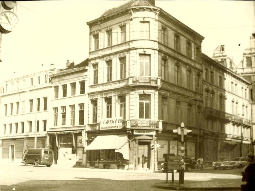 Dit huizenblok was nog bewoond tot 1960.