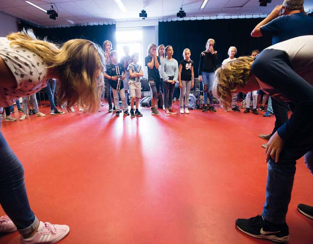 Individuele begeleiding Bij persoonlijk onderwijs hoort persoonlijke aandacht en begeleiding. Die krijg je, afgestemd op wat jij nodig hebt.