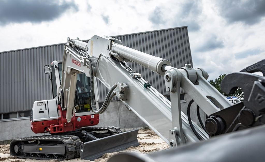 INDRUKWEKKENDE GRAAFKRACHT & BETROUWBARE PRESTATIES TAKEUCHI TB250 DE TB250 IS ÉÉN VAN DE MEEST COMPACTE VIJF TONNERS DIE JE KUNT VINDEN.