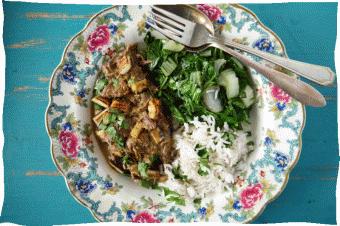 Hoofdgerecht Thaise kalfscurry met aubergine, rijst, paksoi - S 445 kcal 0 min Let op: Je hebt meerdere keren peterselie nodig.. Zet 50 gram rijst pp op in 50 ml water.