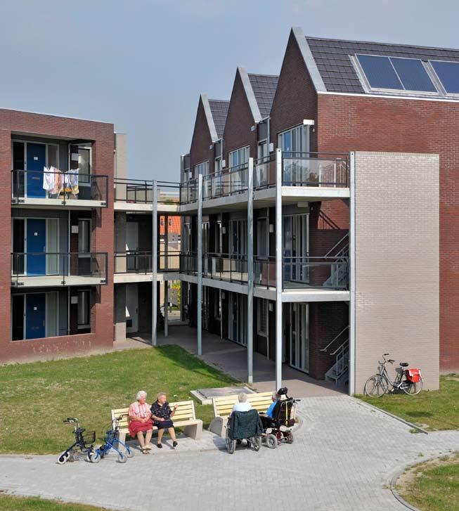 Hof Klarenbeek, Middelburg Een duurzame toekomstvisie Flexibel is duurzaam Vaak wordt er bij duurzaam bouwen in eerste instantie gekeken naar de CO 2 -emissie van een gebouw en de energiewaarde van