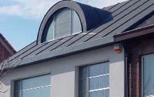 Metalen draagconstructies De minimum dikte van de geprofileerde stalen dakplaten moet 0,75 mm bedragen. De doorbuiging mag maximaal 1/200ste van de overspanning bedragen.