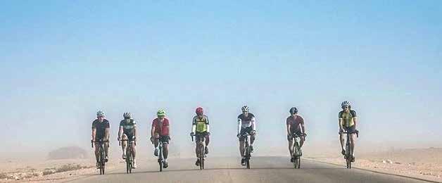 Ik en mijn hobby Chris Reijmer over wielrennen in Oman Het stond al wat langer op het wensenlijstje van de redactie om een verslag te plaatsen van de fietstocht van Muscat naar Salalah die Chris