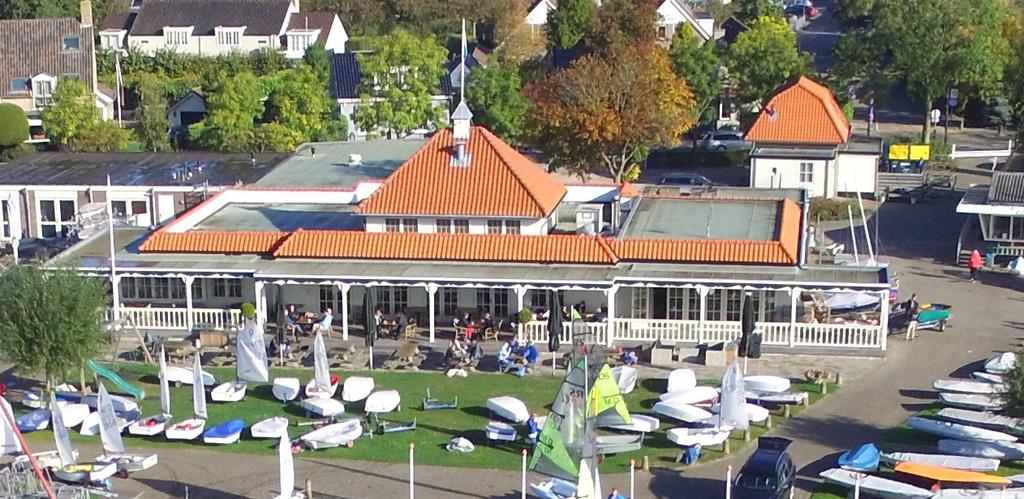 Handboek ploegcaptains voor coastal rowing races WELKOM Beste Yole-roeiers, Graag heten wij jullie van harte welkom bij de Koninklijke Watersport-Vereeniging Loosdrecht.