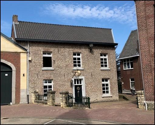 Woonhuis te huur ADRESSEN Pastoor René Pisters Pastoriestraat 15, 6369 AN Simpelveld (vrij: maandag) T: 045-544 18 18 E: pisters@parochiesimpelveld.nl Kapelaan Rajan Past.