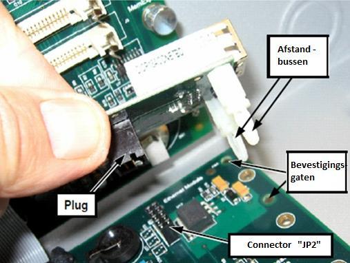 3 Verbinding tussen de PC en de Accelaterm centrale De eerste Accelaterm in een lijn dient altijd via TCP/IP te worden aangesloten.