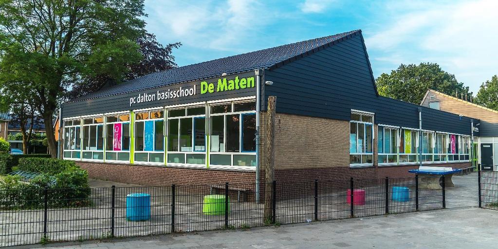 Aanmelding nieuwe leerlingen Aanmelden is mogelijk met een aanmeldingsformulier, te verkrijgen op school of te downloaden op de website van de school.