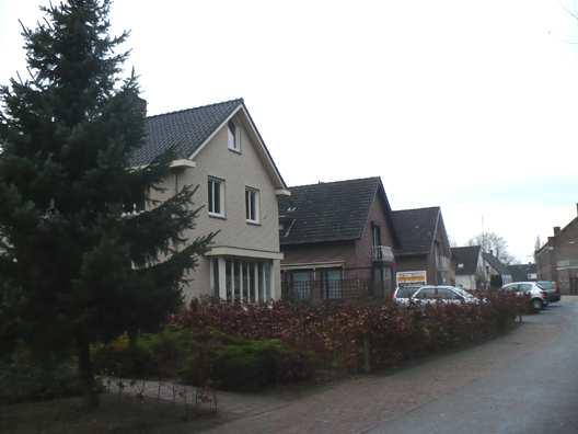 De verdichting bestaat uit gemengde bebouwing en is in verschillende stadia ontstaan. Er zijn dan ook uiteenlopende stedenbouwkundige structuren en architectonische vormen toegepast.