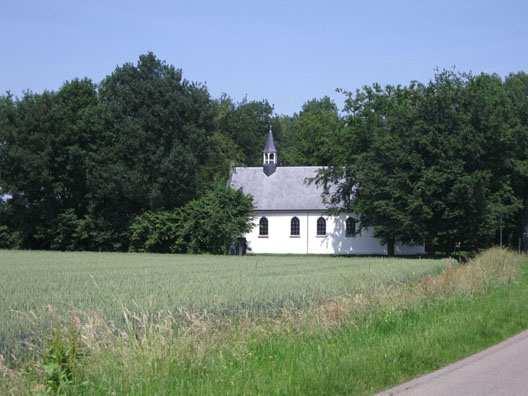 Bebouwing en de openbare ruimte in de directe omgeving zijn als één geheel ontworpen. De bebouwing is op de openbare ruimte georiënteerd.