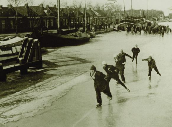 Est la 9ème ville que les patineurs passent après leur départ de Leeuwarden et est situé