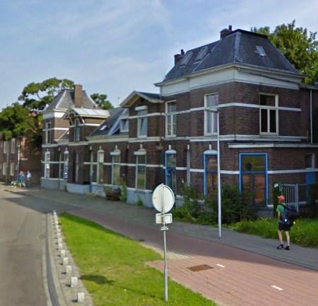 Pothoofd 187-193 Huidige situatie De onderhoudsstaat van deze 4 woningen is slecht. Deze woningen zijn gekraakt, in bruikleen gegeven of verhuurd.