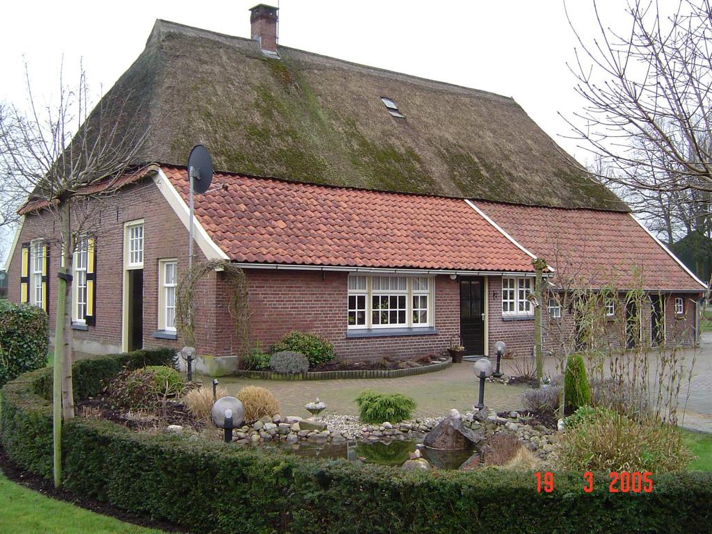 ROELVINK Onderstaande personen hebben hun roots op de nog bestaande Weldammer boerderij Roelvink gelegen aan de Stokkumerweg in Stokkum bij Markelo.