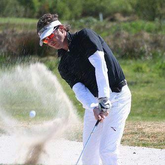 VOORSTELLEN Peter Hemmen: 20 jaar ervaring in golfbranche Oprichter Golfclub Bestuurslid Golfclubs
