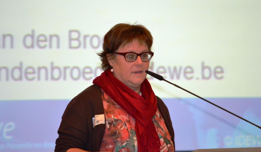 Als tweede spreker werd door bestuurslid Karen Van den Broeck, preventieadviseur psychosociale bij EDPBW IDEWE, toegelicht hoe we kunnen werken aan een positief psychosociaal werkklimaat.