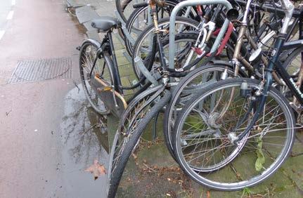 Als een fiets hinderlijk geparkeerd staat moet de overtreder natuurlijk wel de kans krijgen om zijn fiets zelf te verwijderen.