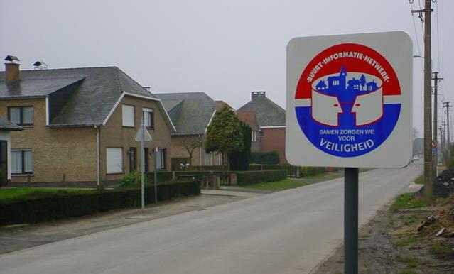 p. 12 In april 2013 werden op vraag van enkele inwoners van de Kwenenboswijk in Merelbeke gesprekken aangeknoopt om een BIN op te starten.