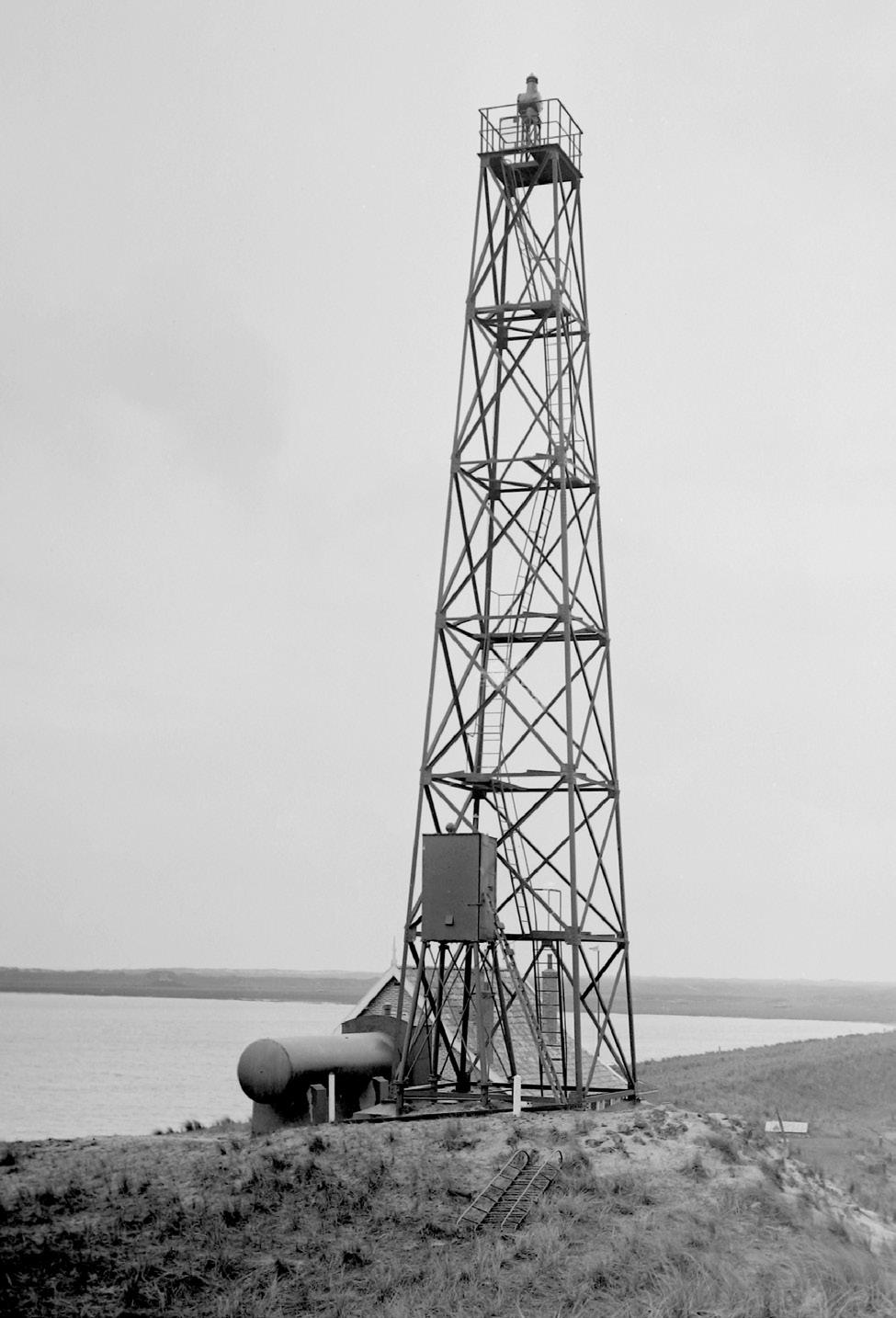 Het departement van Marine betaalde de gemeente Texel voor het onderhoud van de toren.