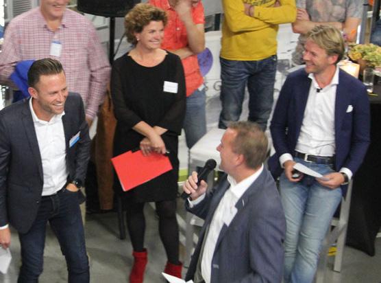 Netwerken Aansluitend aan het evenement vond er een gezellige en informele borrel