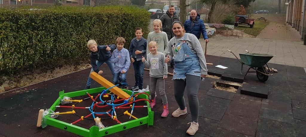 De driehoeksgesprekken moeten blijven, want nu kun je zelf vertellen hoe het op school gaat en anders gebeurt dit niet. 5.