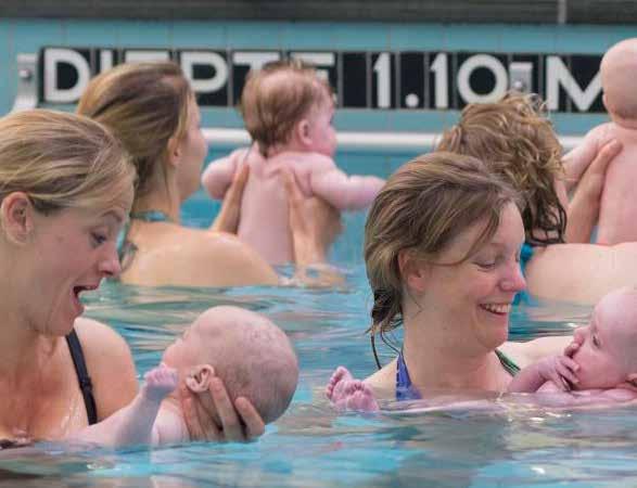 Recreatief zwemmen, zwemlessen en groepsactiviteiten Het Oostelijk Zwembad heeft een wedstrijd- en instructiebad. In beide baden kan er dagelijks op verschillende tijden worden gezwommen.