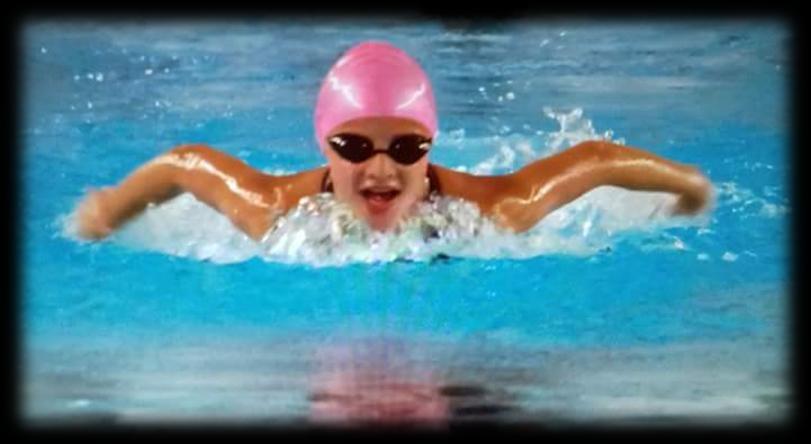 Trainerspraatje Hallo allemaal, Ik ben Amber Jonkvorst, ik ben bijna 16 jaar. Ik doe aan wedstrijdzwemmen sinds 2011. Ik vind het zwemmen nog steeds heel erg leuk.