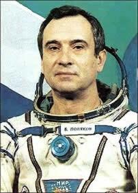 Het immuunsysteem van astronauten Als er in het Tv-nieuws beelden getoond worden van de landing van een Russische Soyuz ruimtevaartcapsule, dan ziet men dat de bemanningsleden in een speciale zetel