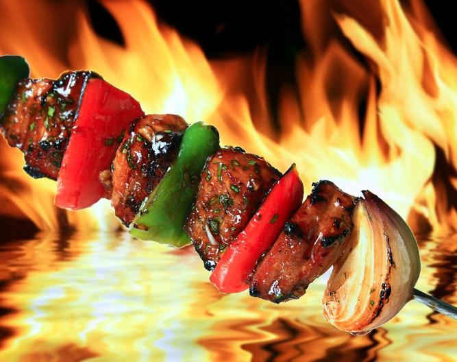 Barbecue of grillbuffet Een feestje dat iets casualar mag zijn? Dan is een barbecue DE oplossing. Want wie kan er aan de geur van gegrild vlees weerstaan?