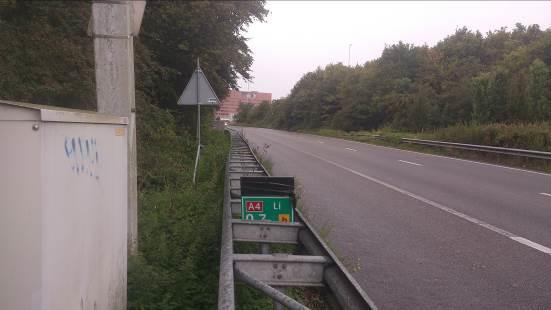 Het plangebied grenst in zuidelijke richting aan een het recreatiegebied De Oeverlanden.