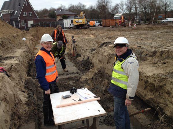 Veldwerk Op verschillende plekken is door vrijwilligers van de Werkgroep Veldwerk meegewerkt aan opgravingen. Opvallend is dat we voor het eerst opgravingen konden doen in eigen beheer.