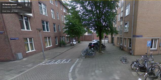 b. Voetgangers: (middels bebording) via het zijdelijke voetpad leiden. Buiten de werkzaamheden kunnen de voetgangers via het noordelijke voetpad lopen (fietsers blijven de gehele tijd op de rijweg).