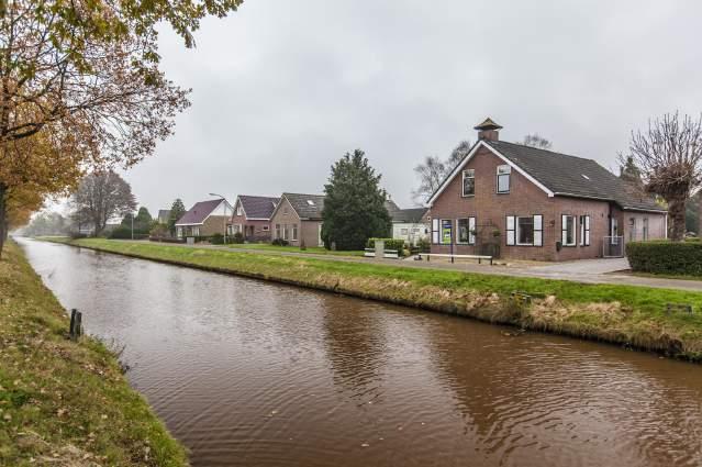 Deze prachtige woning is gelegen in Boven Pekela op slechts 7.5km afstand van het centrum van Stadskanaal.