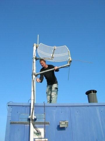 Al tijdens DARES de oefening op 21 februari 2008, was door de directeur van Veiligheidsregio Zeeland toegezegd dat een permanente plaatsing van een antenne voor DARES op het gebouw aan de