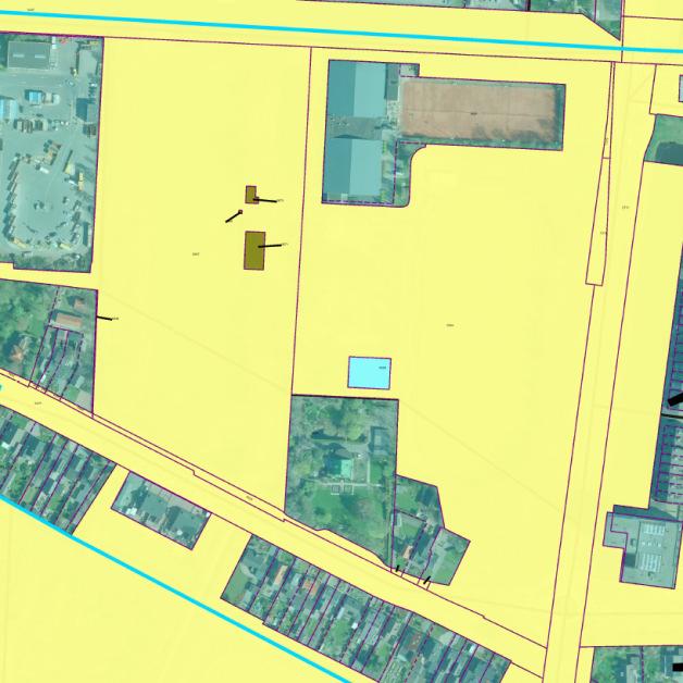 Bodem Bentinckspark huidige ijsbaan De aanwezige bodemonderzoeken zijn niet recent genoeg om een gedegen uitspraak te kunnen doen over de huidige bodemkwaliteit.