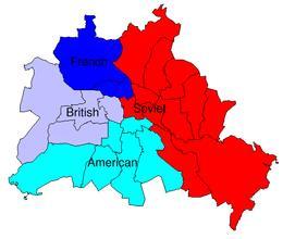 Een oostelijk gedeelte van het vooroorlogse Duitsland werd toegewezen aan Polen (als tegemoetkoming voor de toegebracht oorlogsschade).
