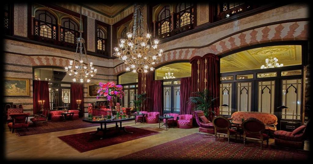 Vandaag springen we ook nog eventjes binnen in het oudste hotel van Turkije, het beroemde Pera palas hotel.
