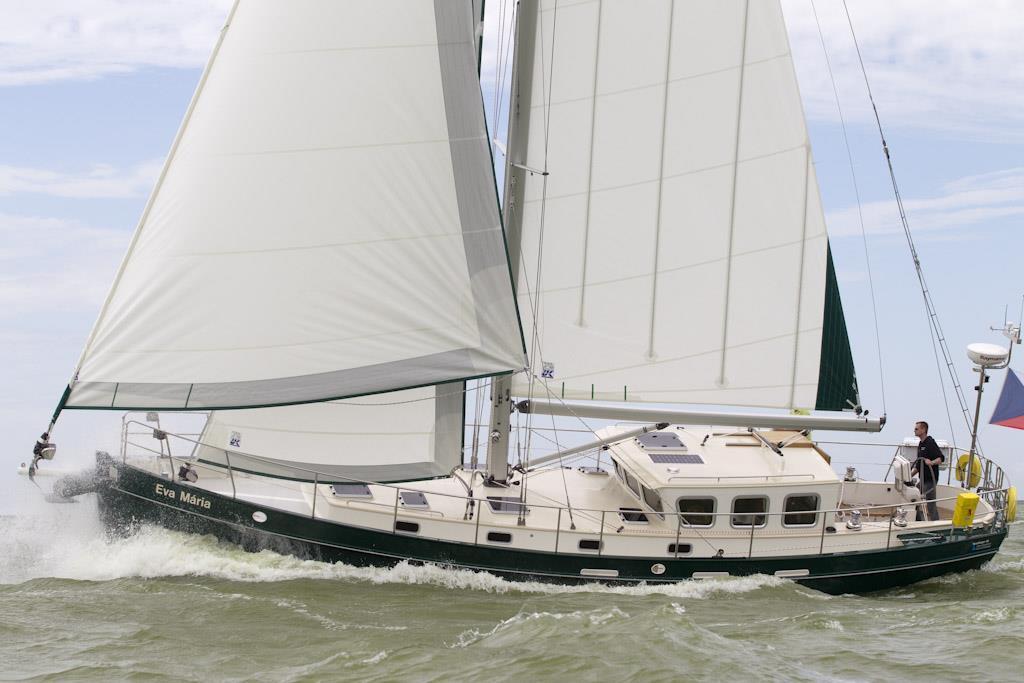 Noordkaper Sailing Yachts fun to sail in comfort and safety Noordkaper 60 Lengte romp 18.