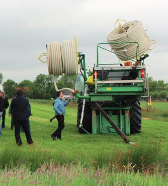 Zo wordt gewerkt met lichte materialen, het in-situ stabiliseren of het afgraven van slappe bodem. Tegelijkertijd rijst de vraag of het juridisch kader innovaties toelaat.