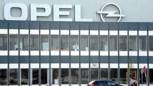 Weinig werknemers Opel Antwerpen met brugpensioen opnieuw aan de slag... Op 15 december 2010 rolde de laatste Astra van de band bij Open Antwerpen.
