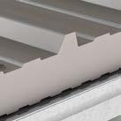 16 Geïsoleerde dakpaneel systemen Geïsoleerd hellend dak systeem RW Trapezoidal Roof QuadCore RW Trapezoidal Roof QuadCore is een geïsoleerd sandwichsysteem met QuadCore Technology isolatiekern met