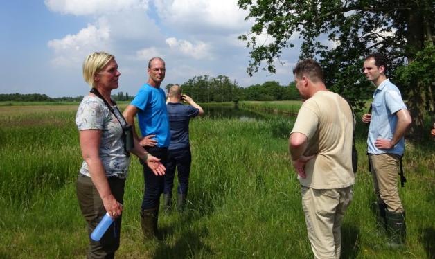 DAG 1 EXCURSIES VUNTUS NYNKE VAN DER PLOEG EN RON VAN OVEREEM (NATUURMONUMENTEN) Vuntus was bijna helemaal bos. Er werd 10 hectare gekapt.