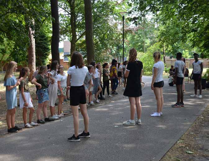 1B Algemene vorming WIE? Je bent een doener. Je leert graag door zelf te ontdekken. Je hebt graag veel afwisseling. Je bent creatief. Je wil anderen helpen.