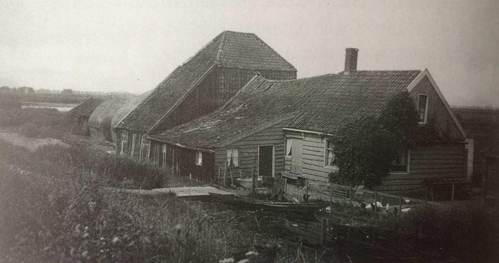 Arie Hendriks oudere broer Jan (1893) nam met zijn gezin daarna zijn intrek aan de Veldweg 287.