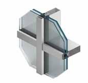 De beglazing van inbraakwerende constructies bestaat meestal uit glaspakketten die bestaan uit ruiten van een speciale constructie, meestal meerlagig en gemaakt van platen gehard glas en speciale