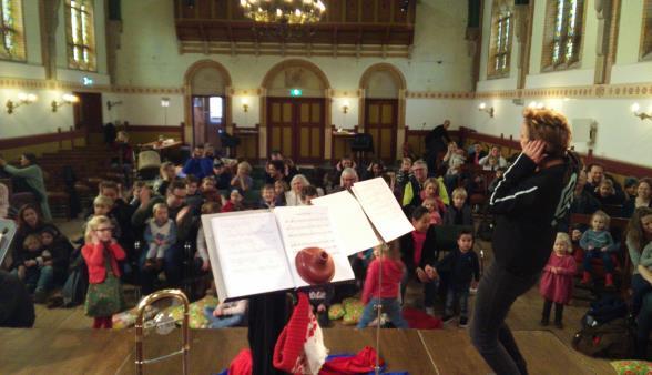 De concertreeks in Weesp is op verzoek van Stadsherstel tot stand gekomen. Dit bleek een goede beslissing: ook in Weesp is er grote vraag naar concerten voor jonge kinderen.